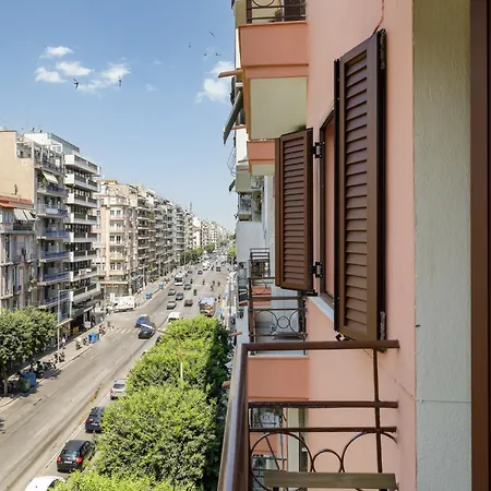Simone By Halu!, In The Center Thessaloniki